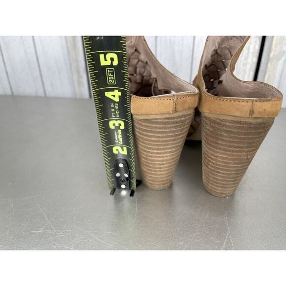 Seychelles Tan Distressed Cutout Leather Ankle Booties Women’s Size 8 - Picture 5 of 7